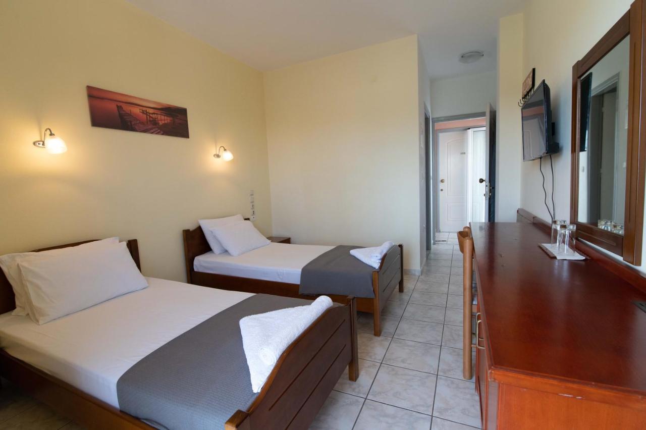 Iraklis Hotel Митикас Экстерьер фото