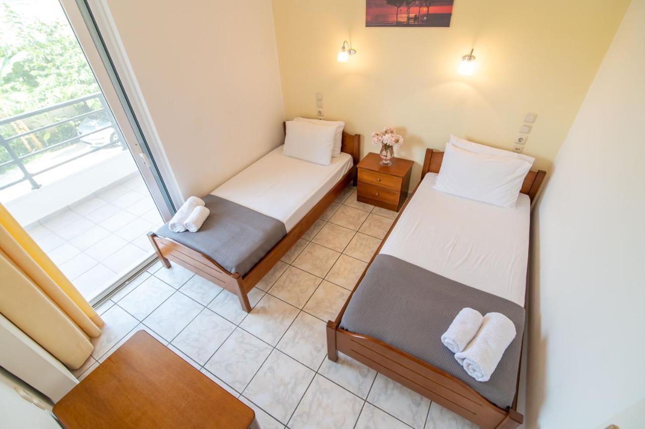 Iraklis Hotel Митикас Экстерьер фото